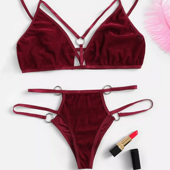 Unbranded Other - Velvet NWOT Cup Size B Med